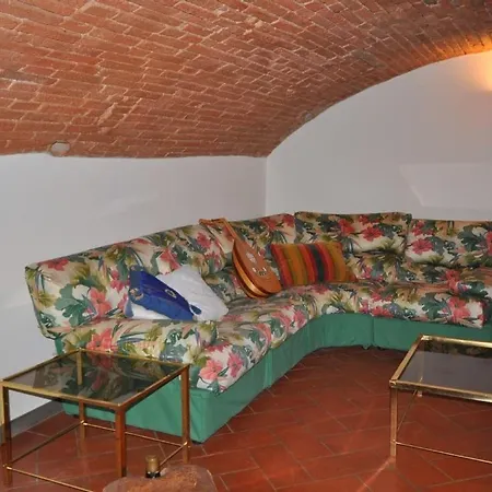 Prázdninový dům Sleeps 9 Pool